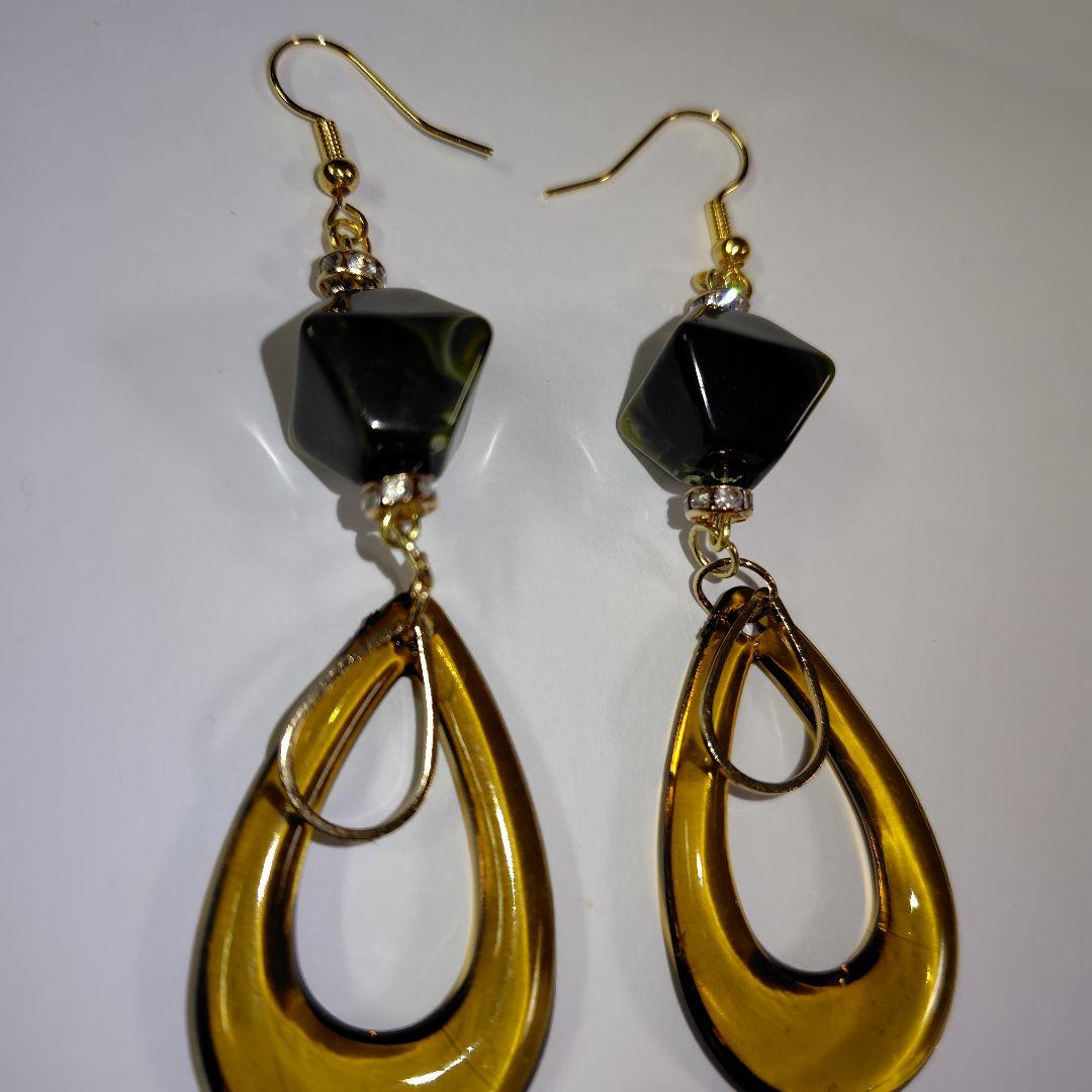 ハンドメイド ピアス 金色と茶色