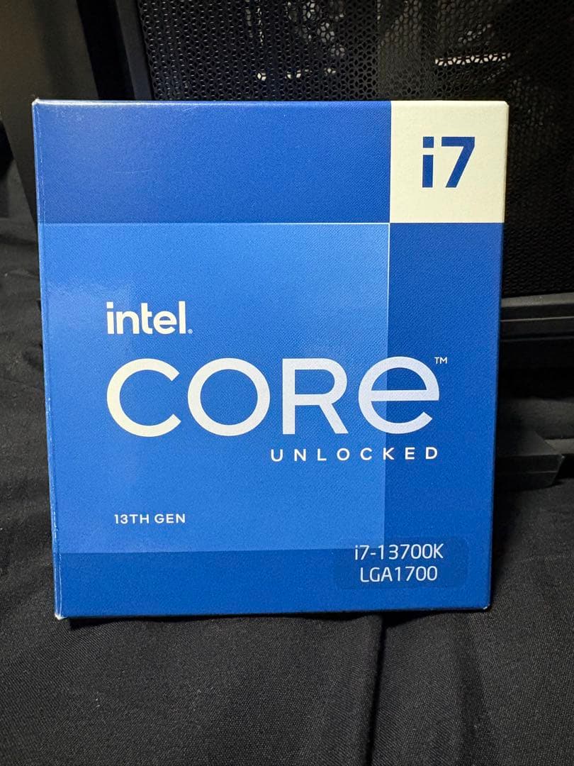 インテル Core i7-13700K プロセッサー
