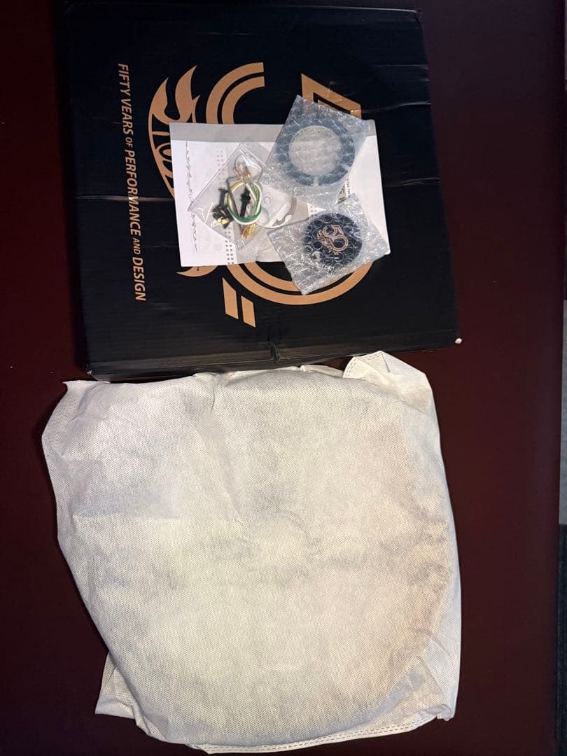 MOMO ステアリング ホットウィール50周年 記念モデル 14インチ スエード