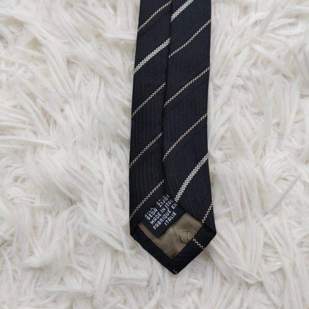 クリスチャンディオール 高級シルクネクタイ ストライプ柄 ブラック