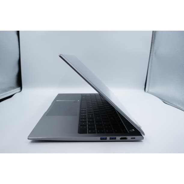 バッテリー◎ フルHD 極美品 15 i7-11 SSD256GB office