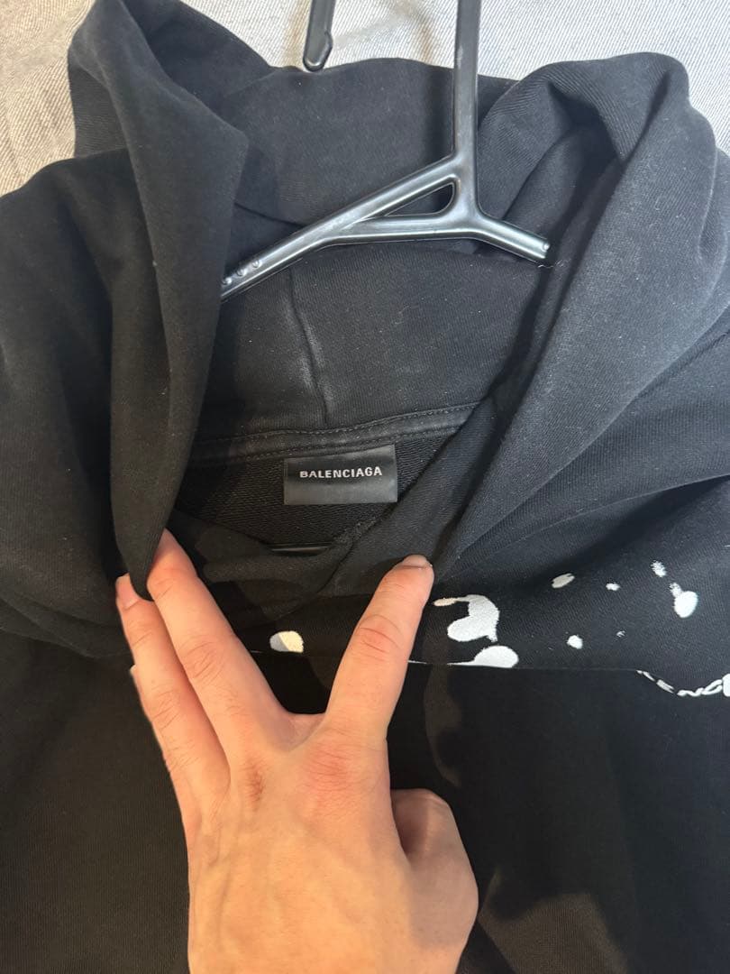 BALENCIAGA スプラッター加工 ブラックパーカー