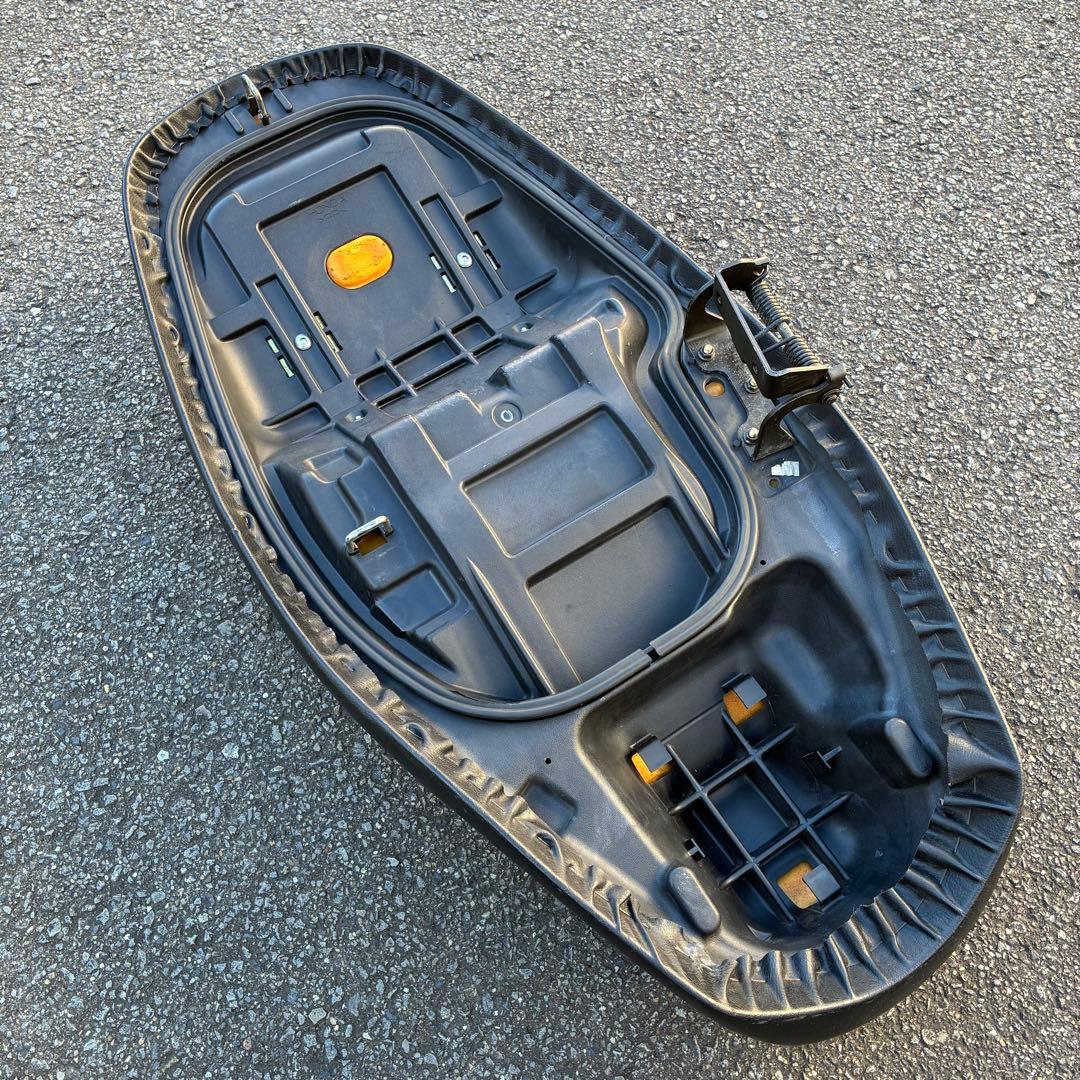 け*る様 HONDAホンダフォルツァMF06 純正シート FORZA250cc