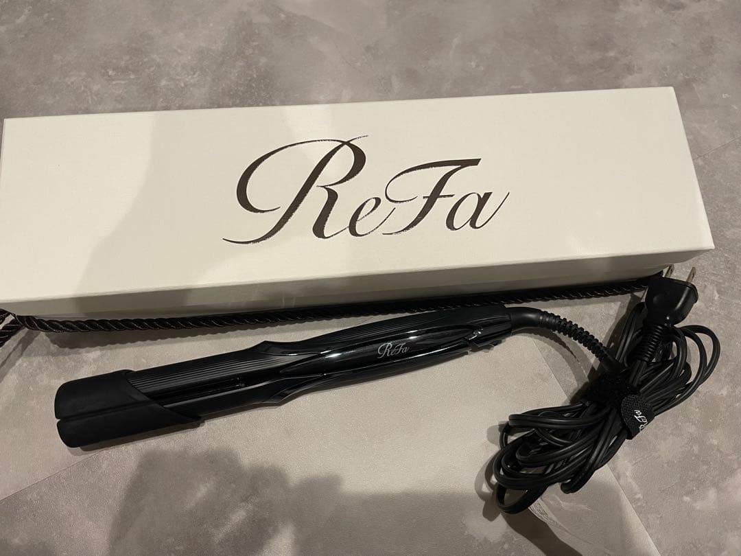 p*o様 リファ　ストレートヘアアイロン