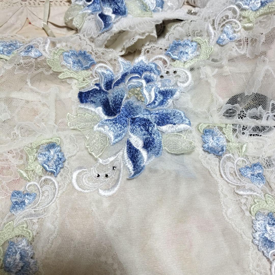 ほ*ぷ様 サルート迎賓の薔薇C70ブラジャー ショーツM キャミソールM 3点セ