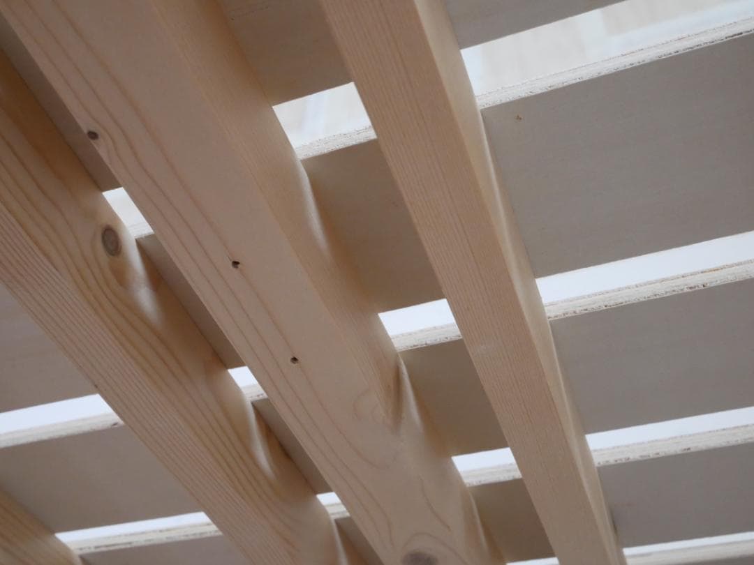 【直接引き渡しのみ】美品、ロフトベッド イーニーMid ホワイト 宮棚付　収納