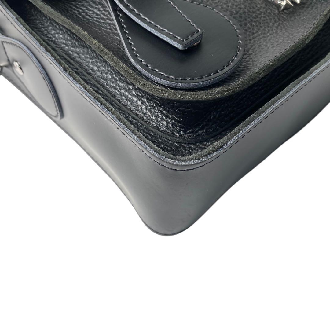 Dr.Martens 11インチ サッチェルバッグ チェーンショルダー