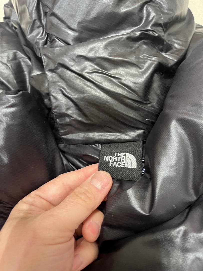 超軽量　ノースフェイスダウン アコンカグアフーディND18805 Mサイズ