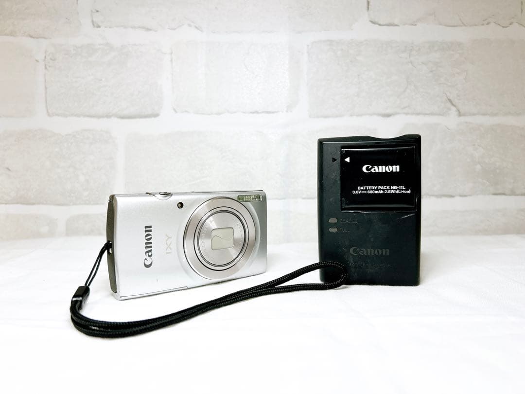 キャノン Canon IXY 200 シルバー　コンパクトデジタルカメラ