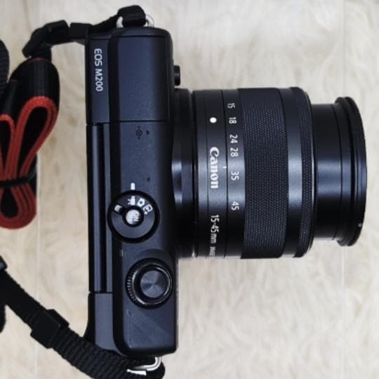 CANON EOS M200 EF-15-45 IS STM レンズキット