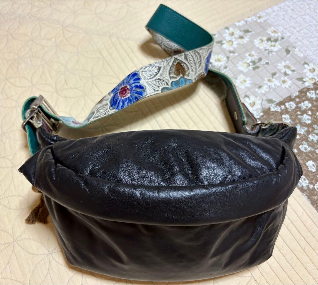 ★ほぼ未使用★美品 JUCO. ジュコ ボディバッグ ウエストポーチ 花柄 黒