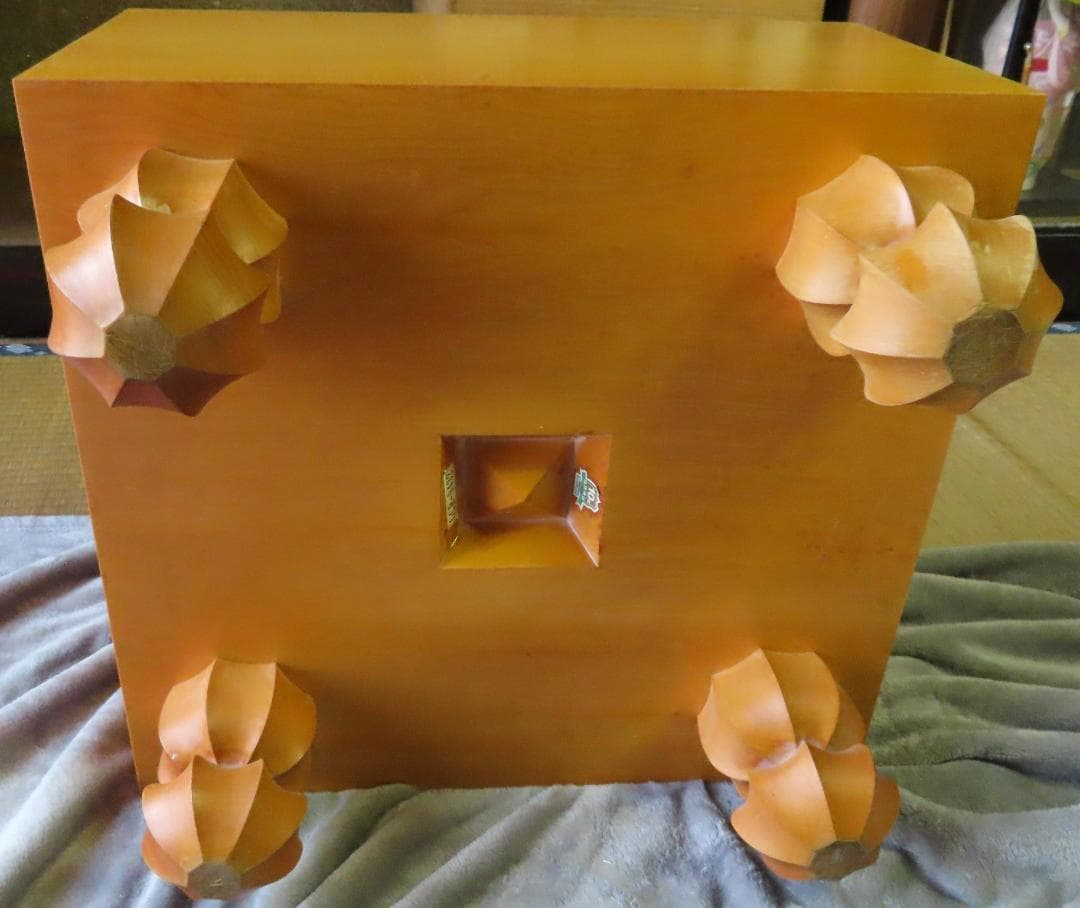 高級碁盤セット（本榧碁盤　天地柾7.8寸、碁石）