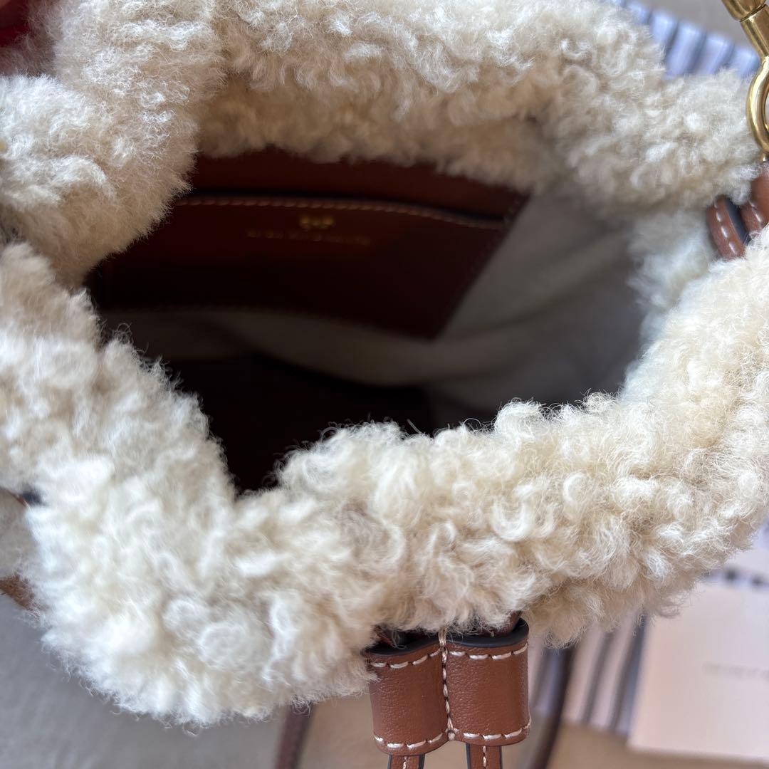 アニヤハインドマーチ　アイズ　スエード　ボア巾着バック　ショルダー