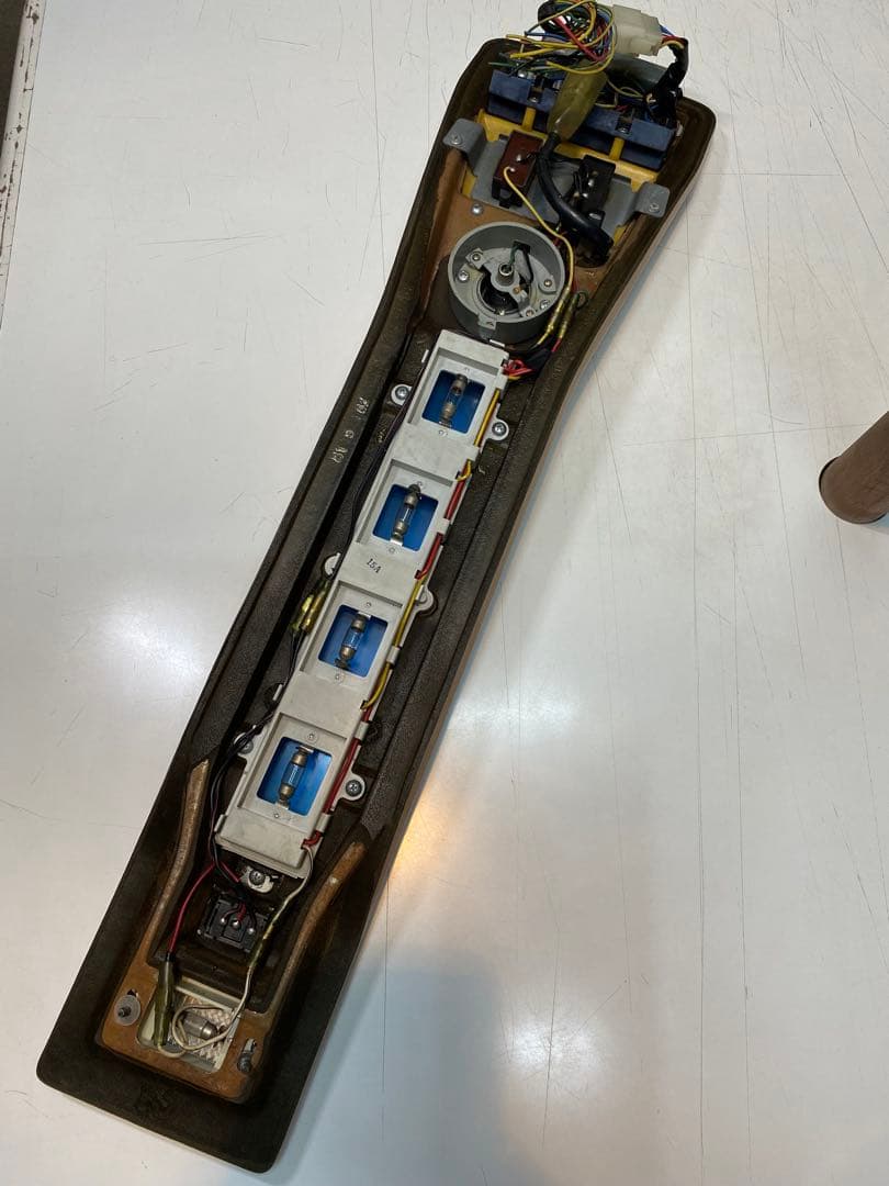 ニッサン　セドリック　オーバーヘッドコンソール　ファンシーランプ　Assy