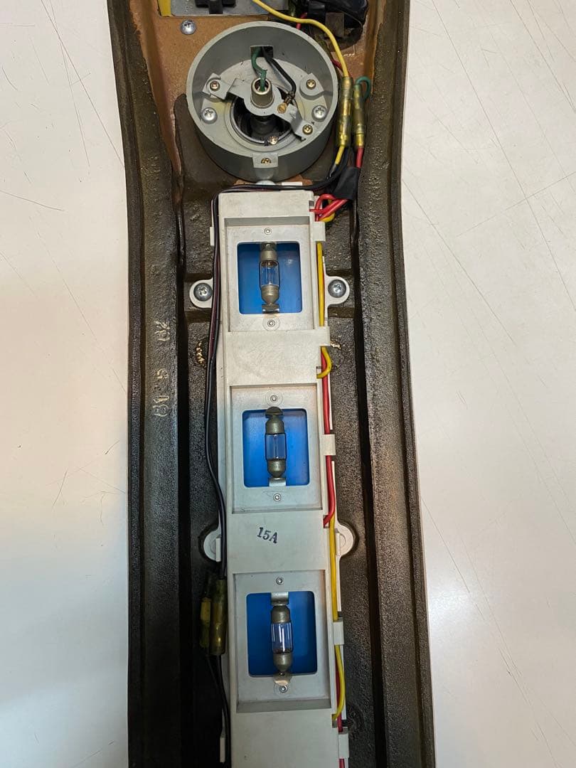 ニッサン　セドリック　オーバーヘッドコンソール　ファンシーランプ　Assy