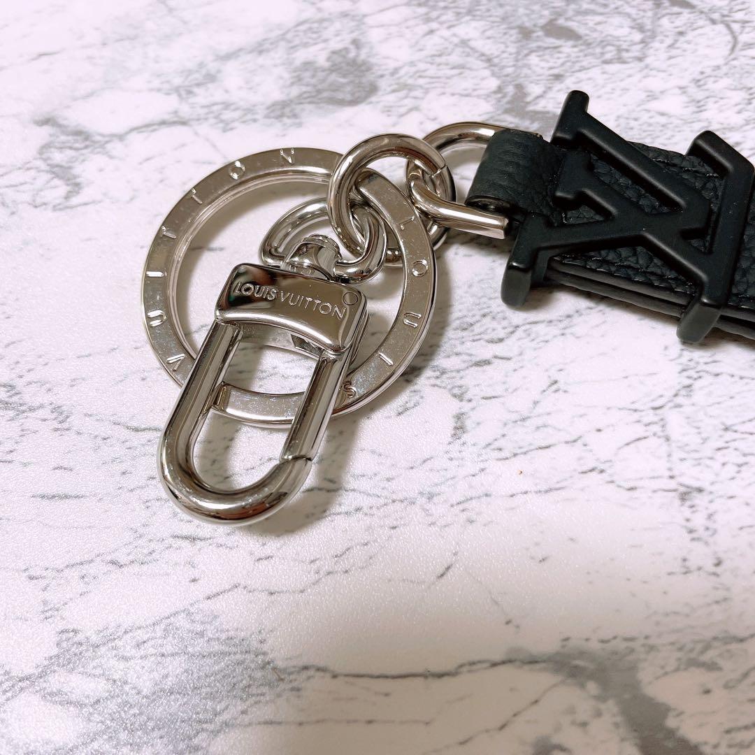 ルイヴィトン Louis Vuittonキーリング レザー M01194