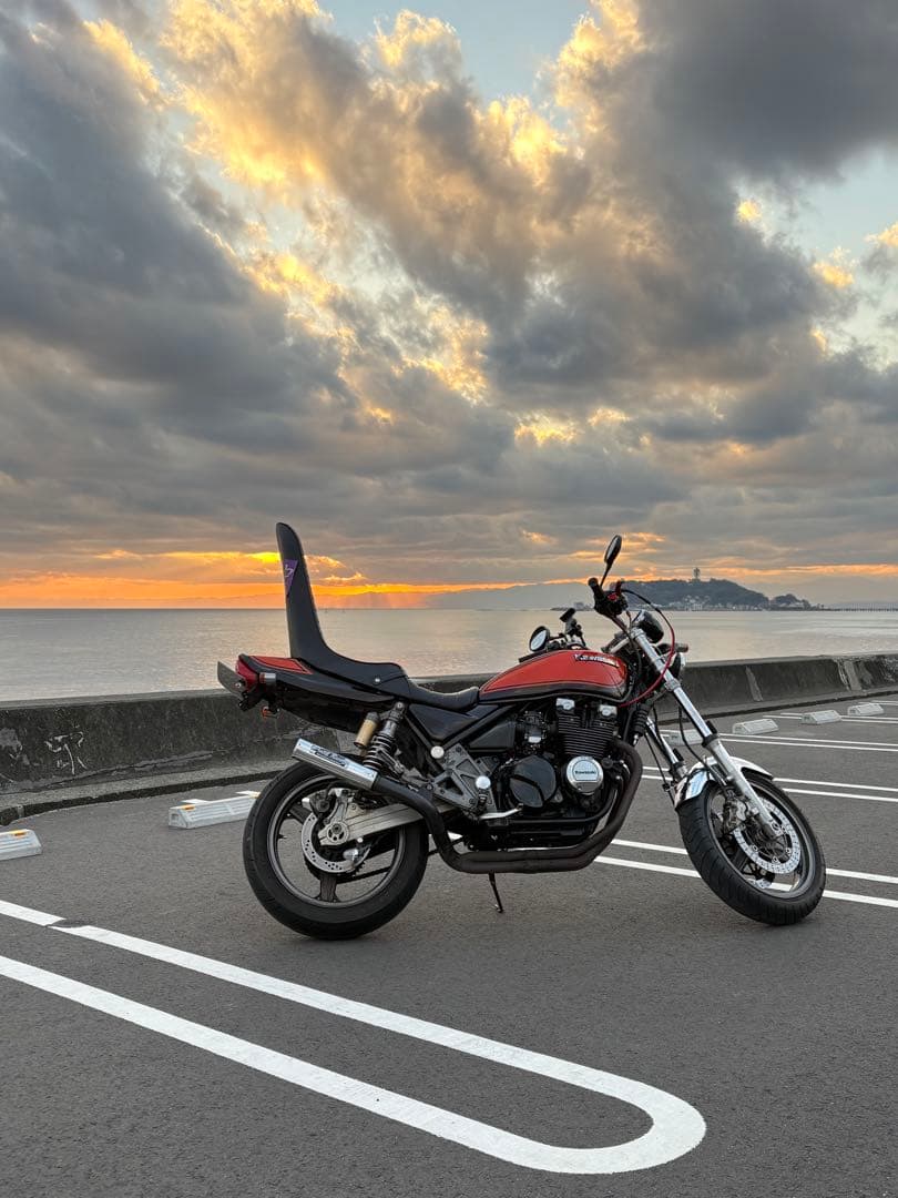 ゼファーχ 三段シート