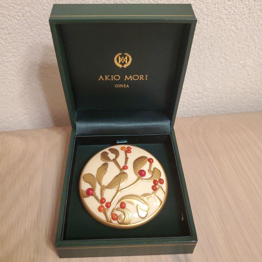 【新品未使用】アキオモリ　森暁雄　ヤドリギモチーフ　ブローチ