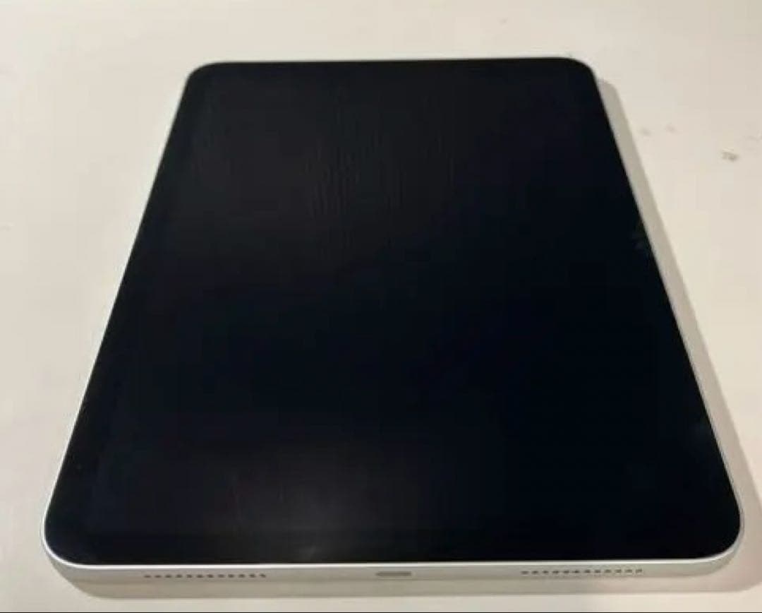 iPad 10.9インチ 第10世代 Wifiモデル 美品 シルバー