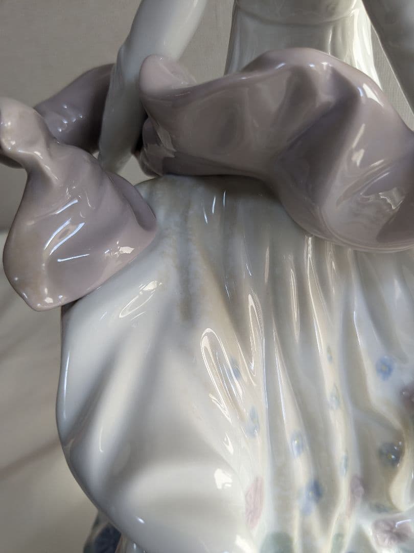 スペイン製 LLADRO リヤドロ 5898 春の輝き 置物