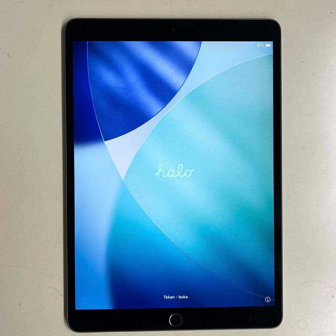 Apple iPad Air3スペースグレー 本体　第3世代