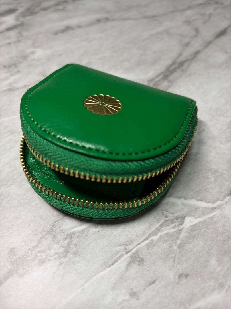 皇居限定　 菊の御紋ケース　お金を育てる緑　グリーン　財布　小銭入れ