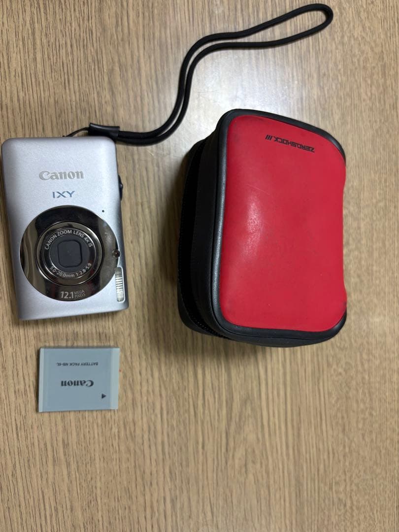 Canon IXY 200F シルバー