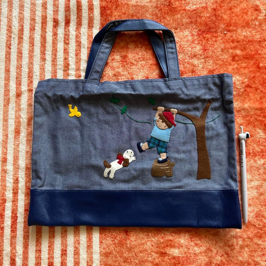 familiar刺繍デザインのトートバッグ