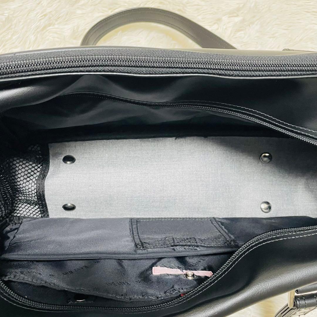 ★美品★ EASTBOY スクールバッグ ブラック 自由の女神刺繍　ピンク