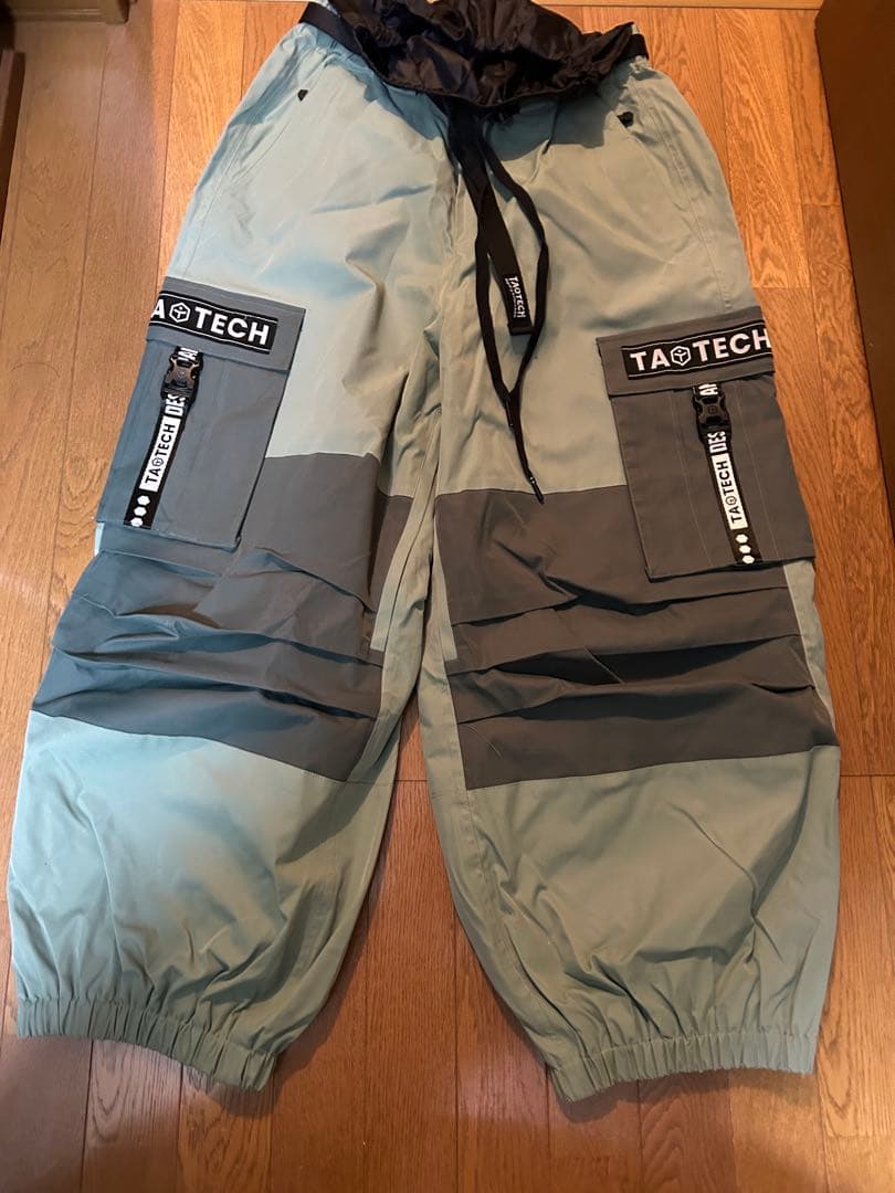 タオテック　taotech スノーボードウェア　上下セット