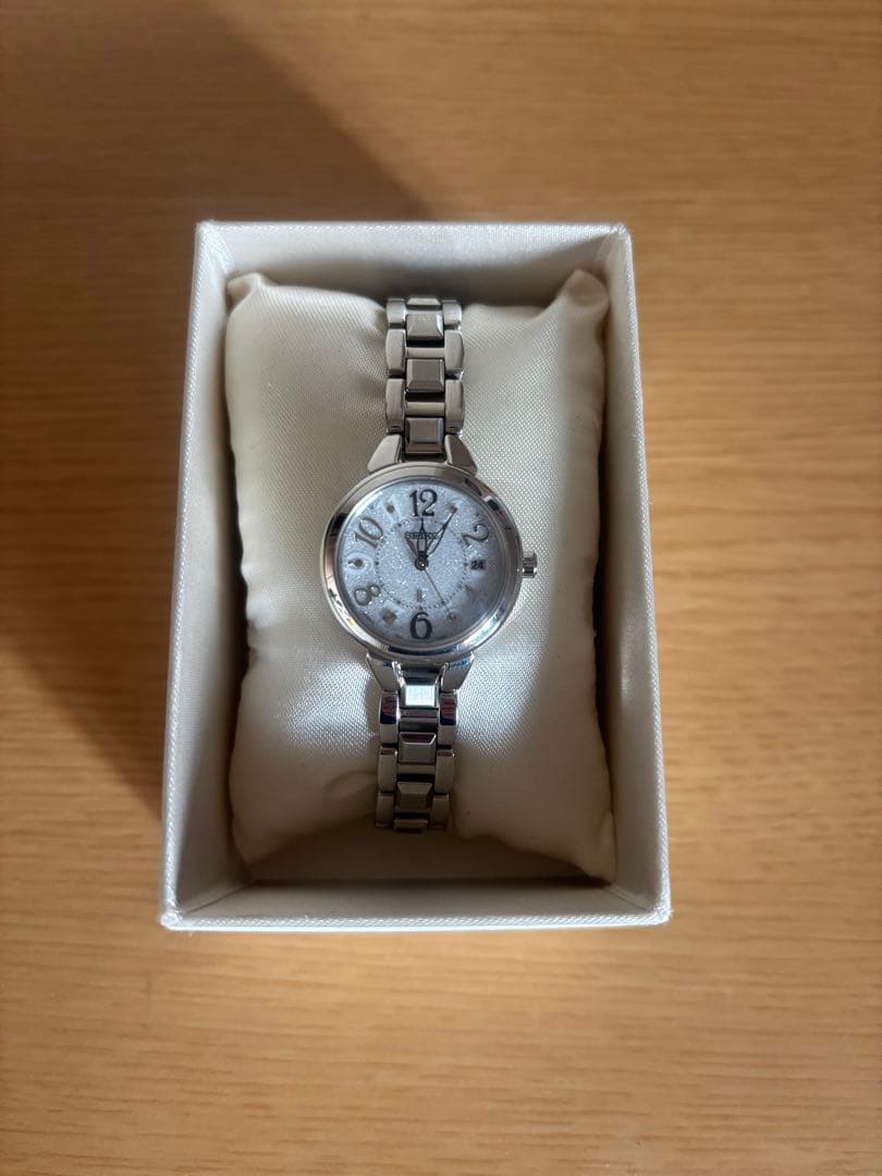 SEIKO LUKIA SSVW187 電波時計