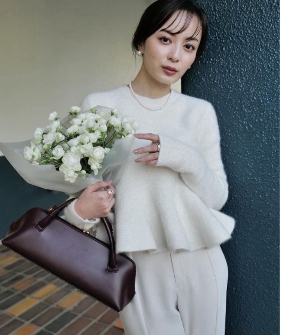 anuans ペプラムショートニットトップス アイボリー 1サイズ