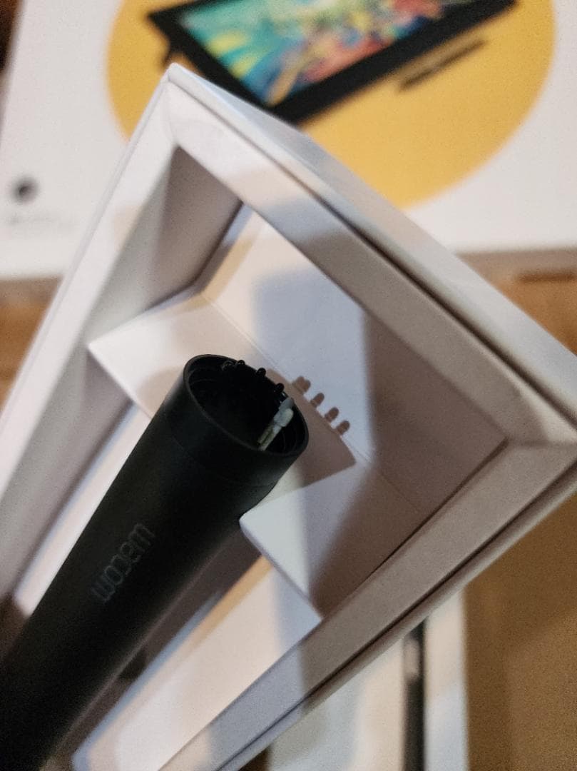 ‎Wacom ワコム 15.6インチ Cintiq 16 FHD