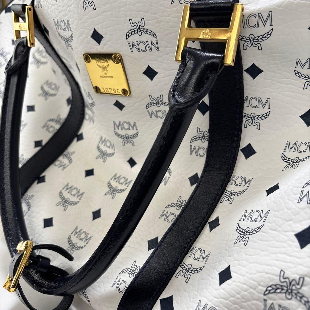 MCMボストンバッグ　ホワイト　美品 旅行用バッグ