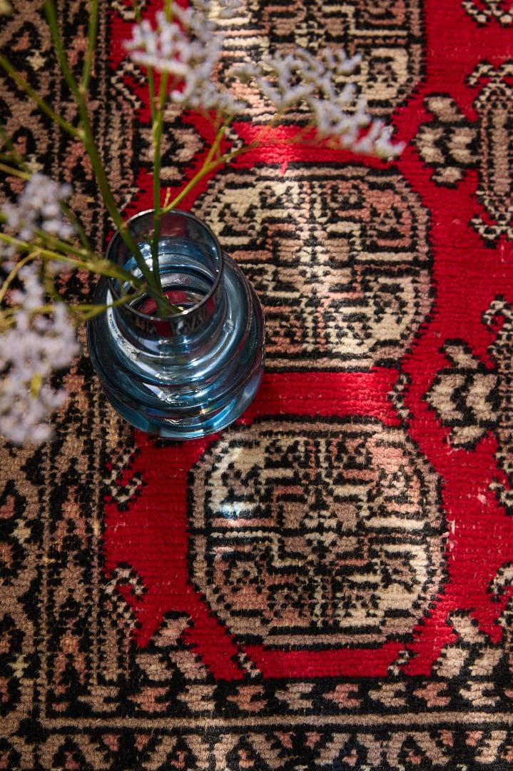 ヴィンテージラグ　トライバルラグ　パキスタン産（174×122cm）赤　ベージュ