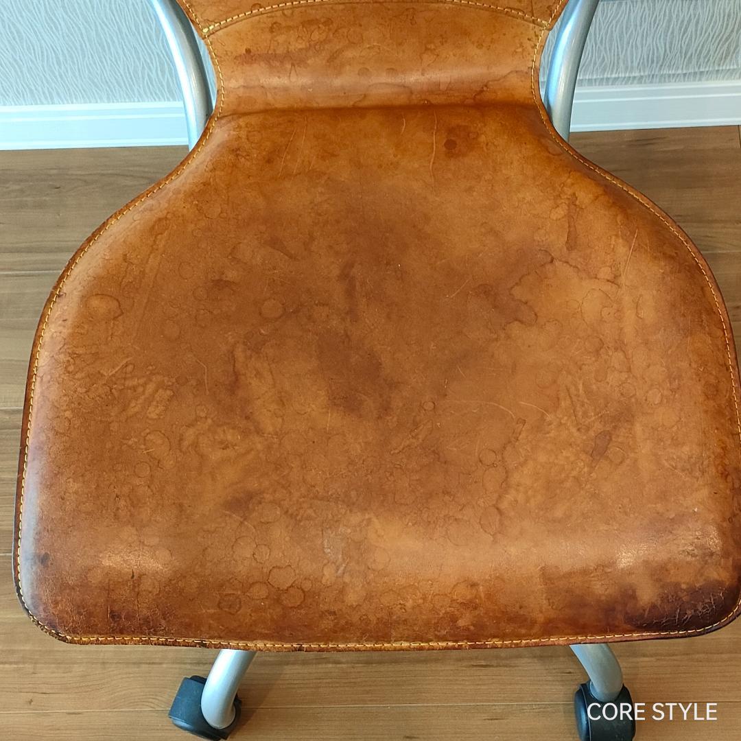 カリモク　デザインワークチェア　ヌメ革　回転式