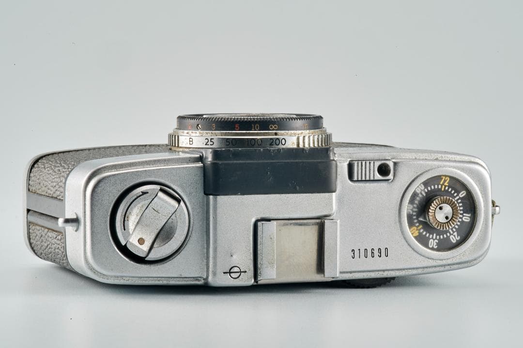 フィルムカメラ Olympus PEN / F-zuiko F3.5 28mm #04