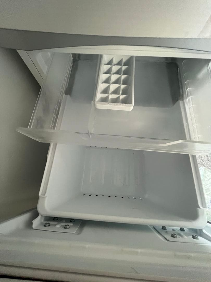 Toshiba 冷凍庫 ホワイト 153L 2018年 一人暮らし　電子レンジ付