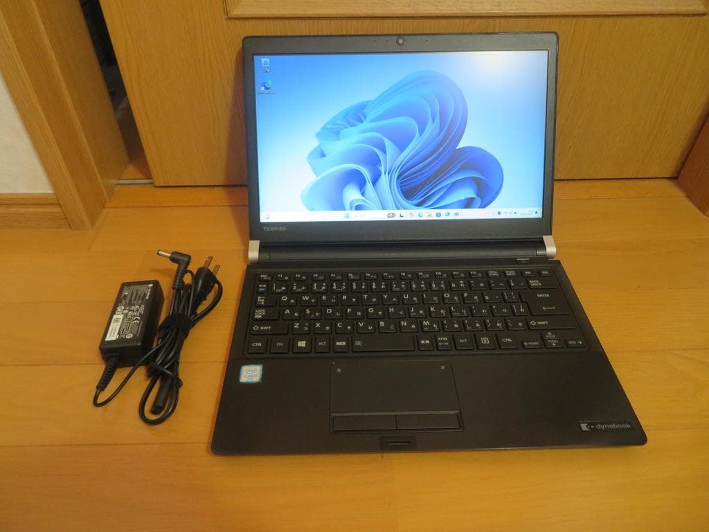 P239★東芝 dynabook R73/D / 第6世代i5 6300U