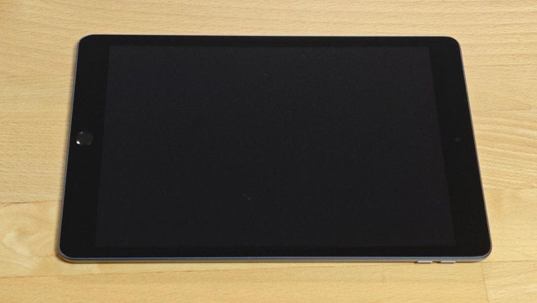 iPad 第9世代 64GB Wi-Fiモデル スペースグレイ