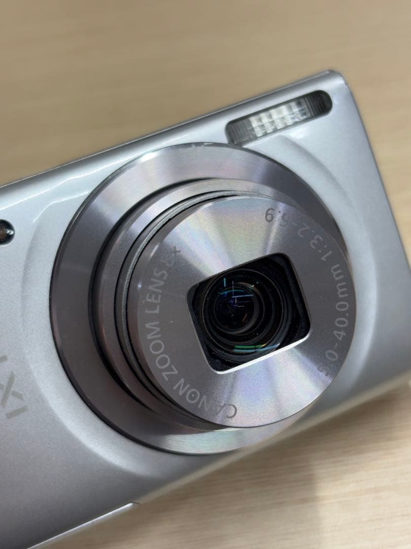 Canon キヤノン　IXY 180 PC2275 デジカメ　シルバー