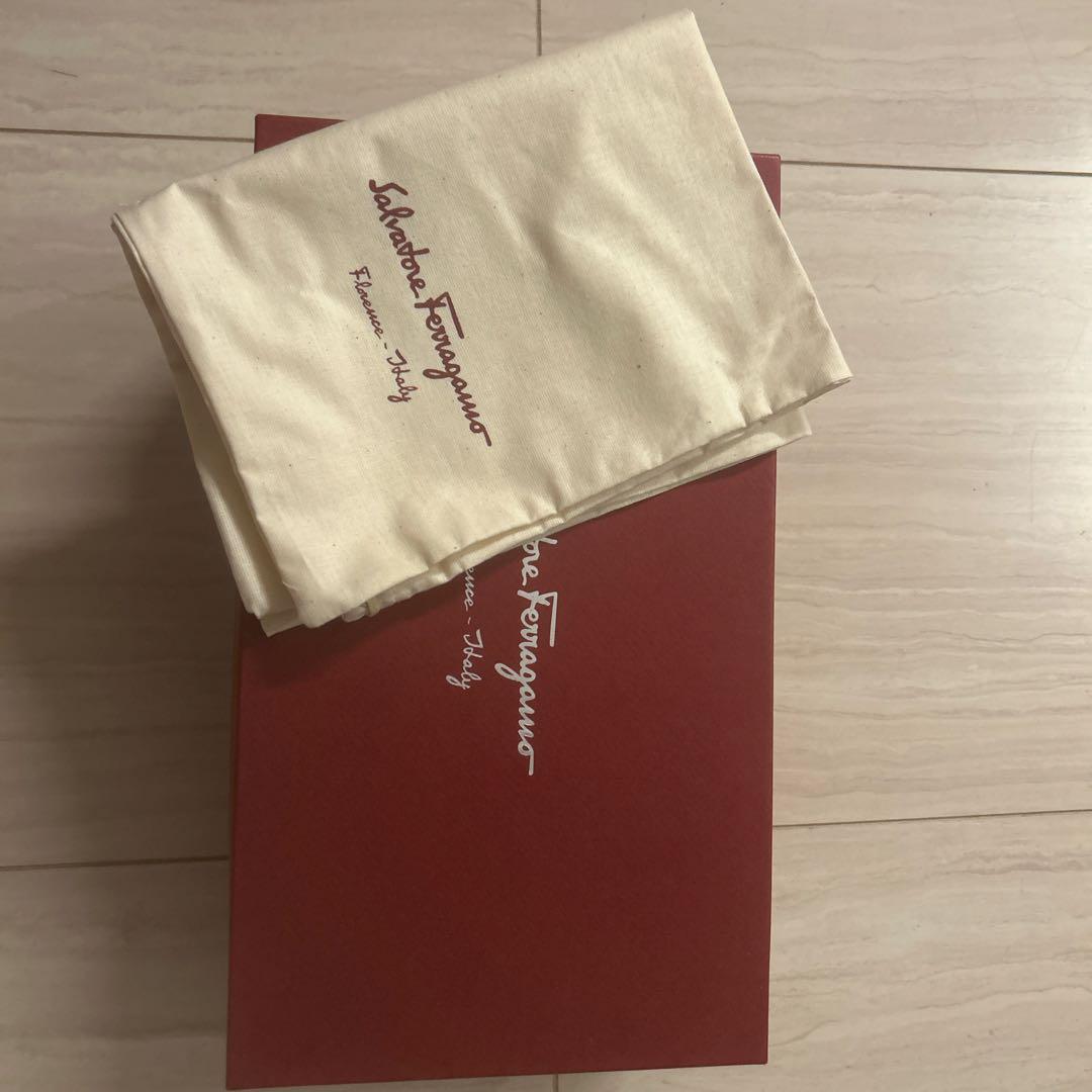 靴 SALVATORE FERRAGAMO