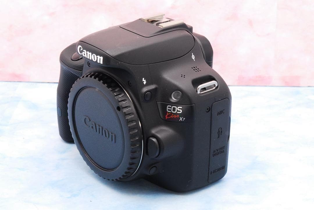手ぶれ補正標準＆単焦点⭐︎キャノン Kiss X7⭐︎バッグ付⭐︎人物撮りに最適