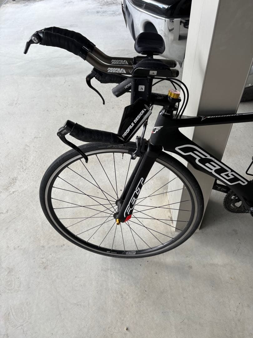 総額35万超‼️FELTフルカーボンttバイク