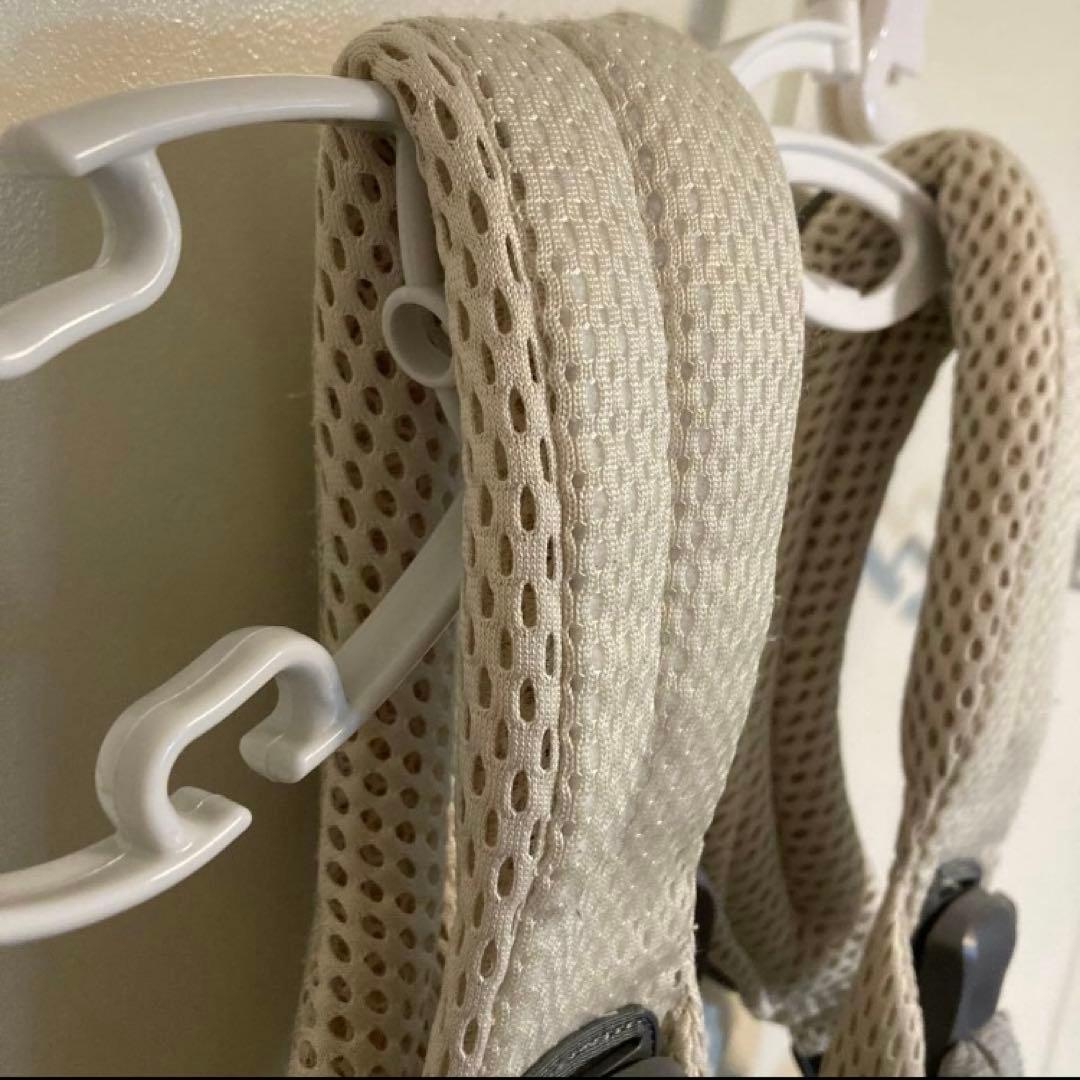 【保証期間内】ベビービョルン　ハーモニー　抱っこ紐　クリーム