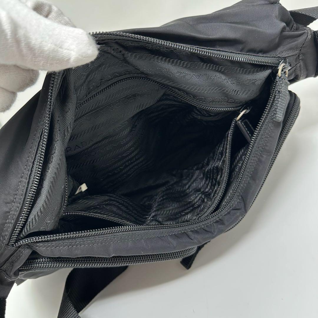 ヒナ様　PRADA プラダ メッセンジャーバッグ ナイロン NERO w18