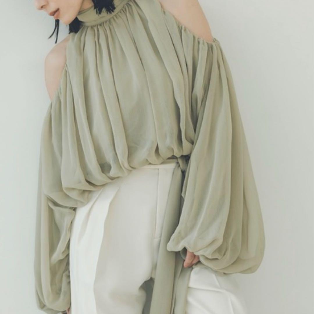 【新品タグ付き】セージグリーン シフォンボリュームブラウス anuans