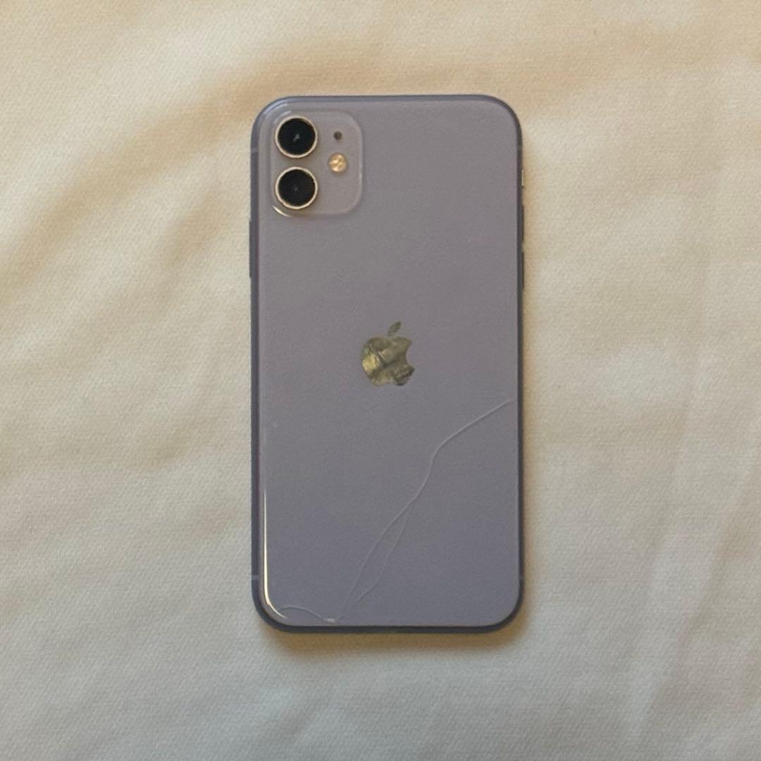 iPhone 11 128GB 初期化済 動作確認済 背面 割れあり
