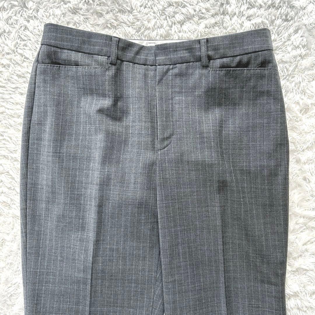 【極美品・大きいサイズ 44】　23区　パンツスーツ　ビジネス　ストライプ　灰色