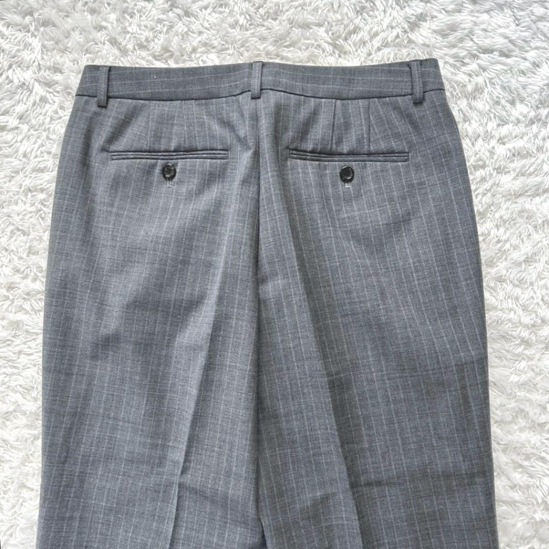 【極美品・大きいサイズ 44】　23区　パンツスーツ　ビジネス　ストライプ　灰色